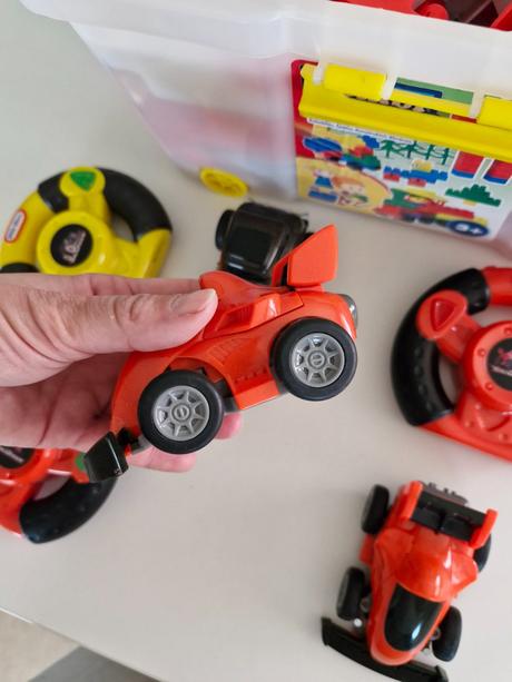 Autá na ovládanie + dráha, 