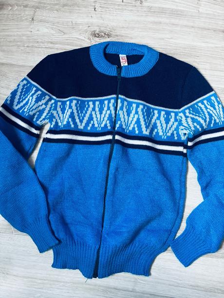 Sveter na zips, 140