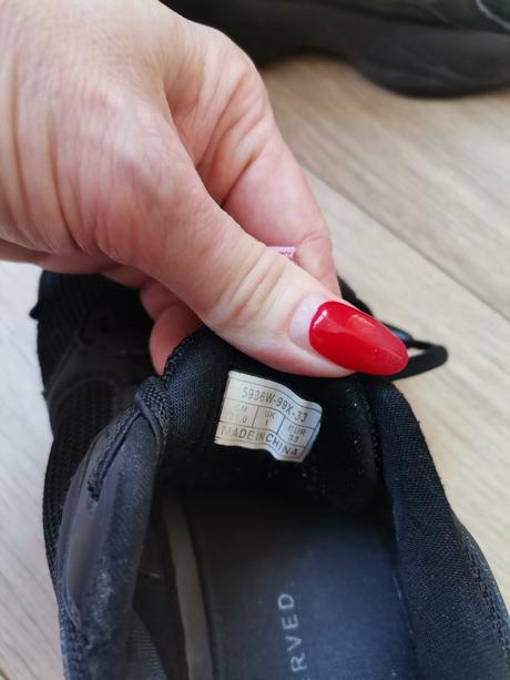 Tenisky, reserved,33