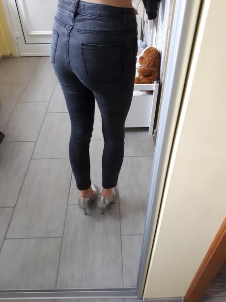 Dievčenské tmavé rifle, next,110