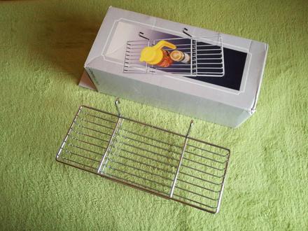 Antikorová polička + darček,