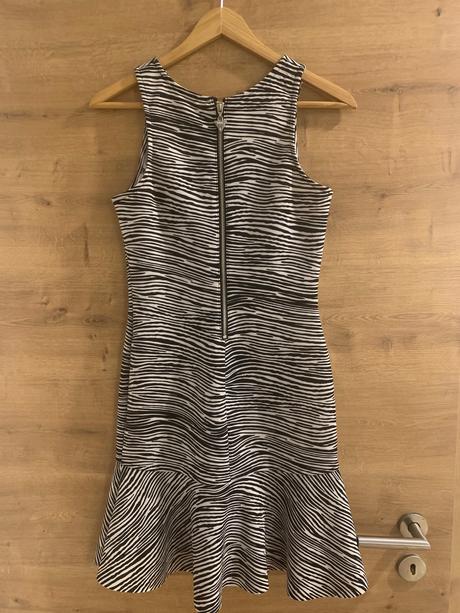 Guess šaty a riflová bundička, s