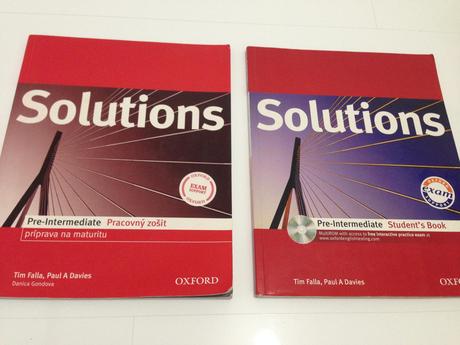 Učebnica a pracovný zošit z angličtiny solutions,