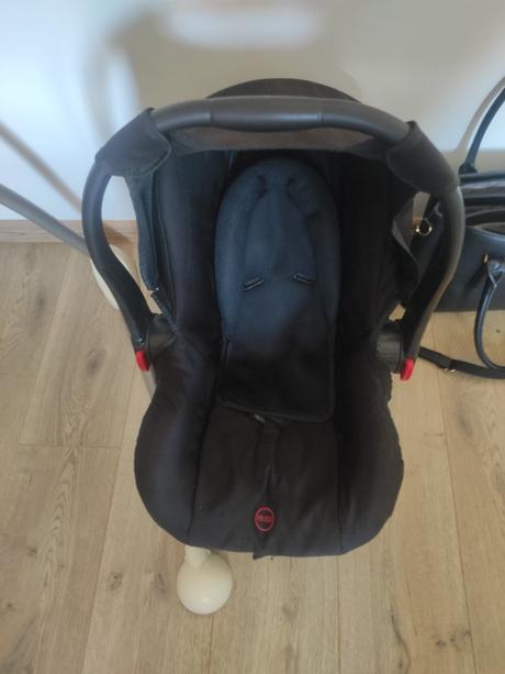 Autosedacka vajicko, abc design