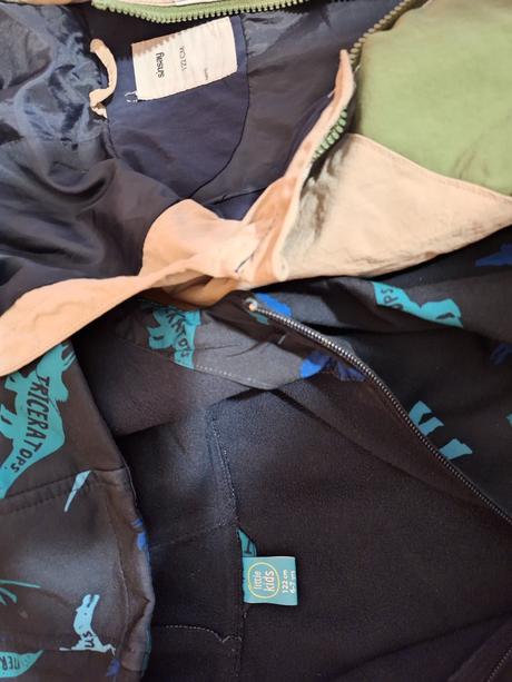 Prechodna bunda 122, 122