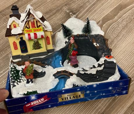 Krásna svietiaca zimná vianočná dekorácia, 