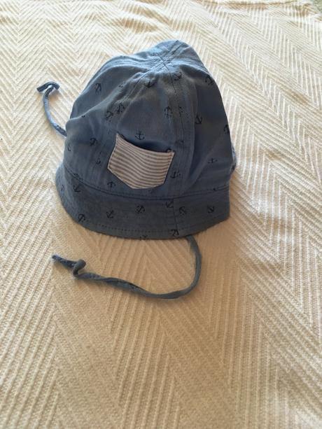 Klobucik benetton, benetton,74