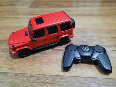 Auto na diaľkové ovládanie mercedes, 