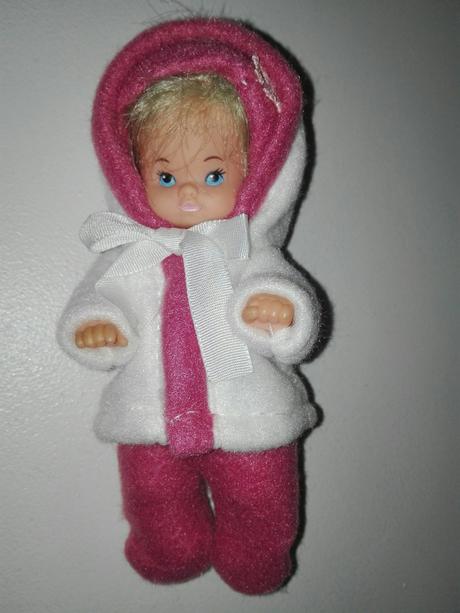 Rôzne oblečenie pre 12-13 cm bábiky,