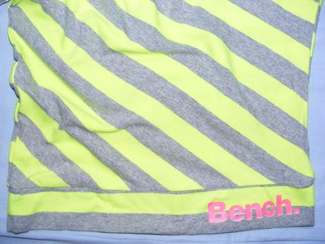 Asymetrický top zn. bench - 146/152, bench,146