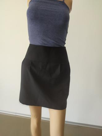 C 47  sukna cierna elegntna biznis nenosena, m