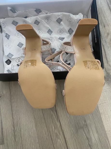 Sandále na opätku, wojas,36