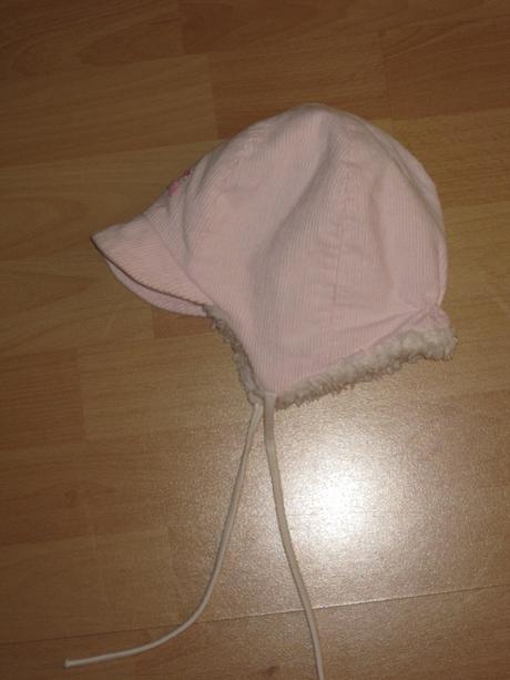 Menžestrová teplá huňatá čiapočka, 86