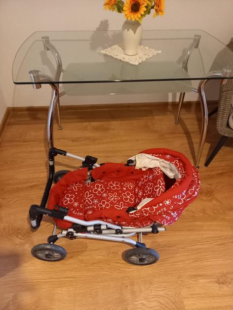 Kočík pre bábiky, 