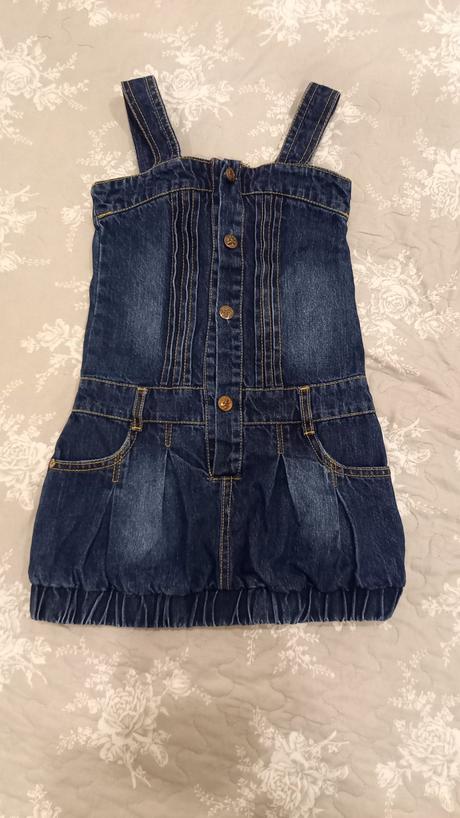 Rifĺové šatočky, 104