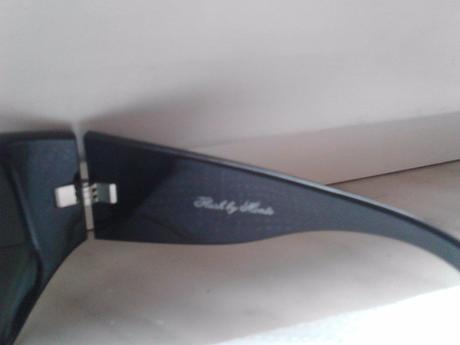 Okuliare primetta nenosene s postou, 