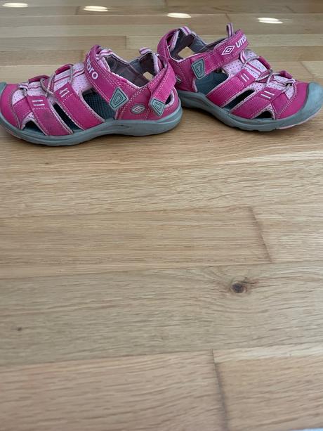 Dievčenské športové sandale, umbro,33