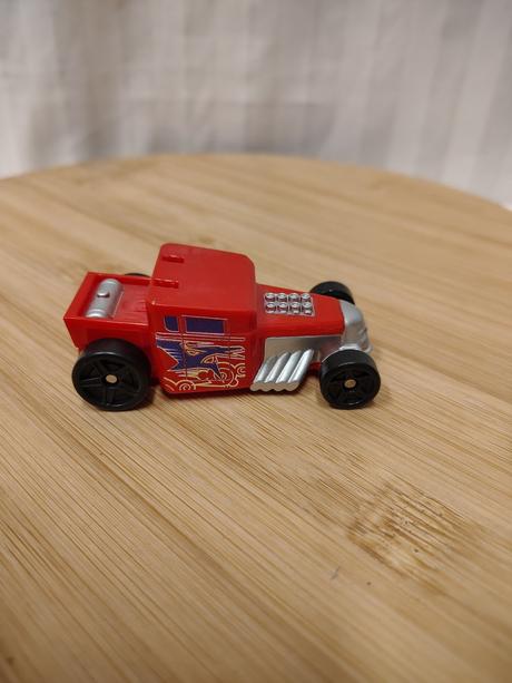 Hot wheels bone shaker, burger king 2019/2020,