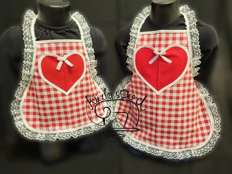 Detská kuchárska zásterka červená kocka s čipkou, 