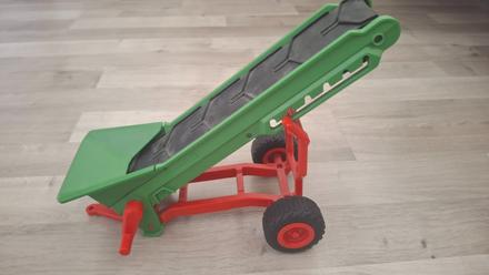 Schleich poľnohospodársky dopravník,