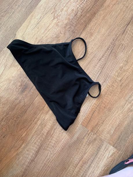 Dievcenske plavky, 152