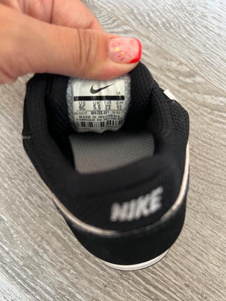 Nike tenisky, nike,22