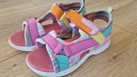 Sandalky 33 biomecanis ortopedicke, 33