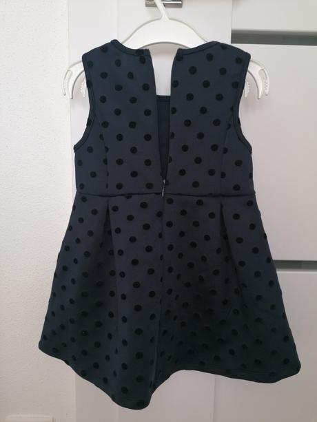 Dievčenské šaty, 92