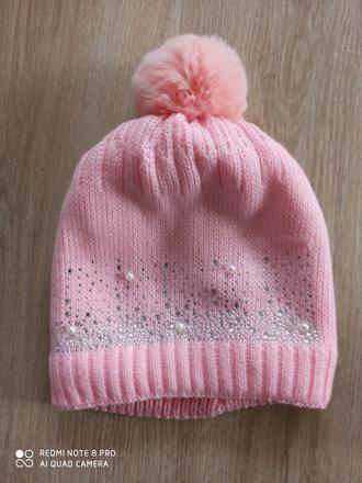 Ružová čiapočka s perličkami, 110