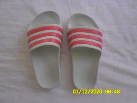 Šľapky, adidas,28