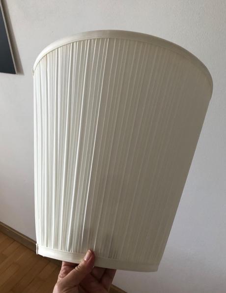 Bledé textilné tienidlo ikea,