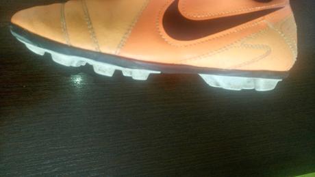 Neonovo -oranzove kopačky, nike,31