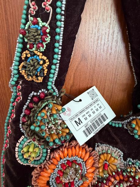 Zara nova kabelka vysivana koralkami, zara