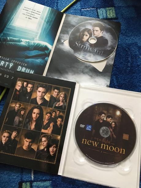 Twilight - stmievanie a nov, men in black, 