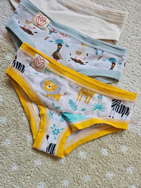 Dievcenske nohavicky laskovo, 104