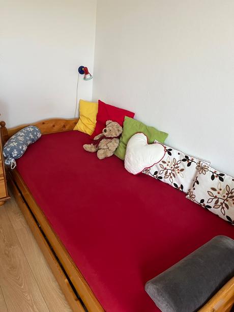 Drevená posteľ 90x200cm, šírka (cm): 90,dĺžka (cm): 200