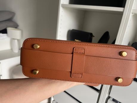 Kozena kabelka moncrief, 