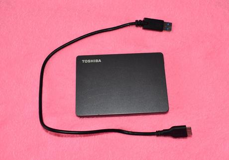 Externý pevný disk toshiba canvio basics 1 tb,