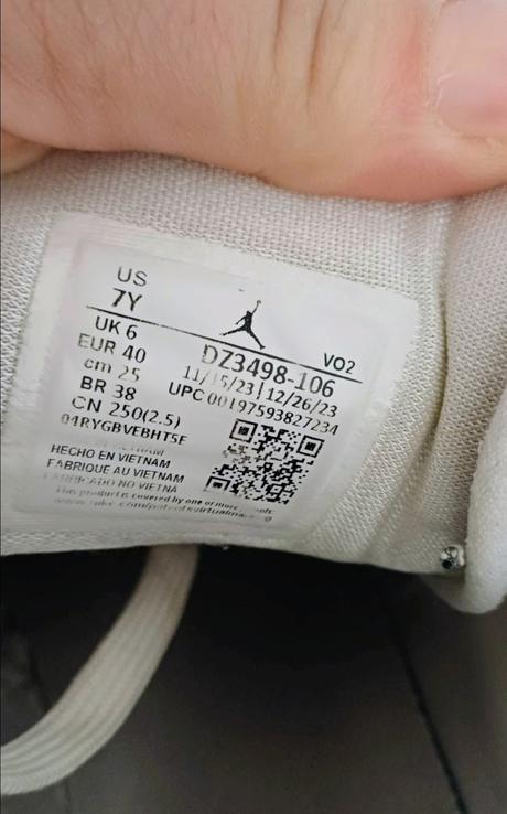 Tenisky jordan, air jordan,40