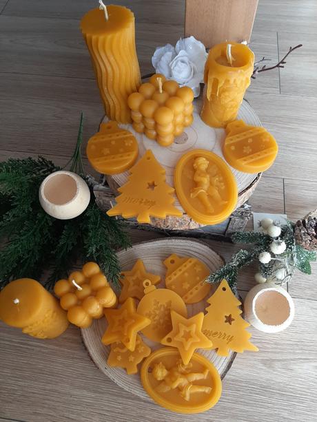 Ozdoby z včelieho vosku,