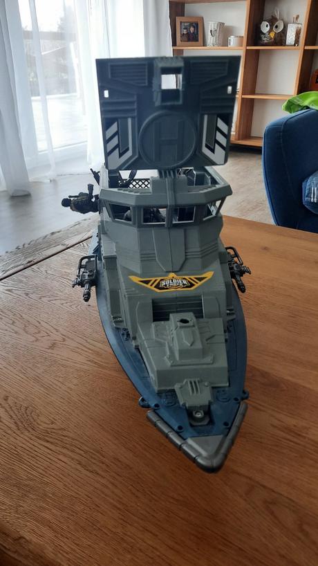 Vojenská velka lod, 