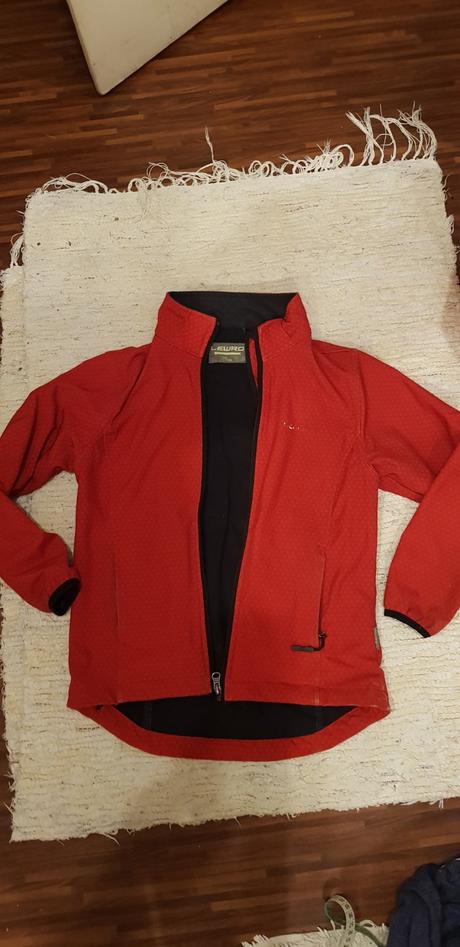 Softsell bunda červená vel.128/134, lewro,134