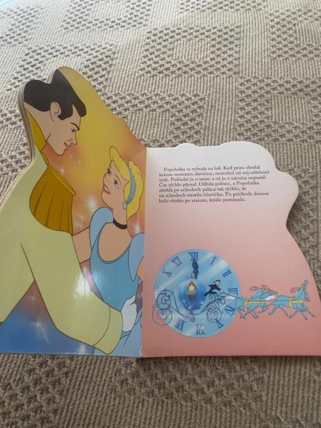 Krásne disney leporelo popoluška,