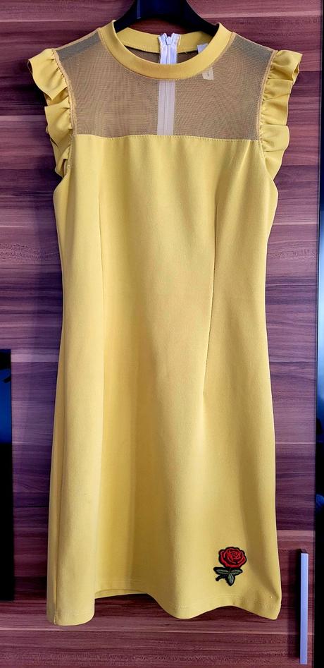 Zlte saty s volanmi, s