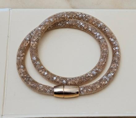 Náramok s kryštálikmi,