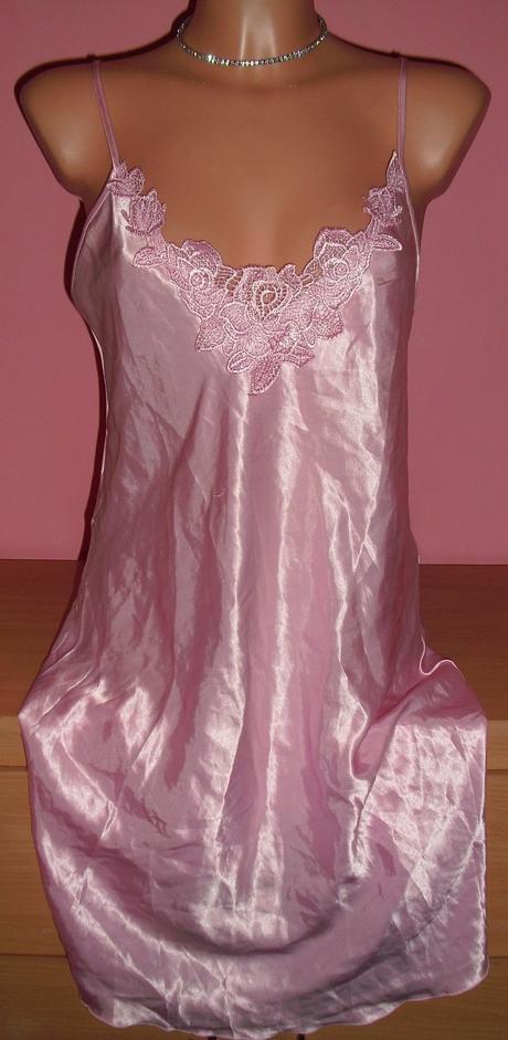 Romanticka ruzova kosielka, m