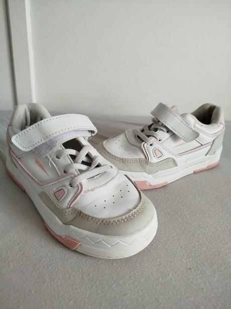 Tenisky 28-29, 28