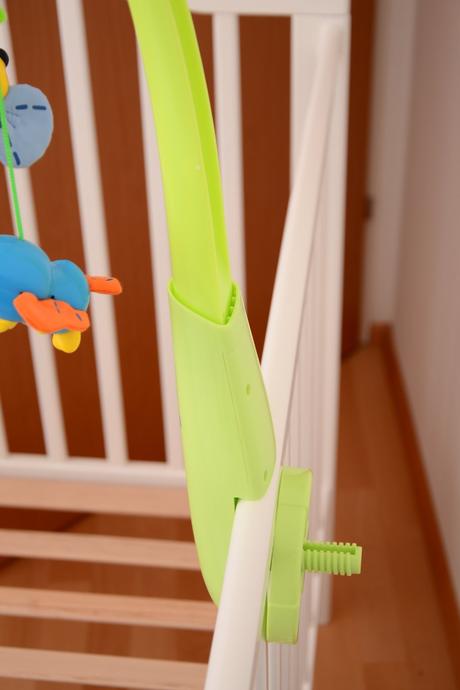 Kolotoč nad postieľku zn. chicco, 