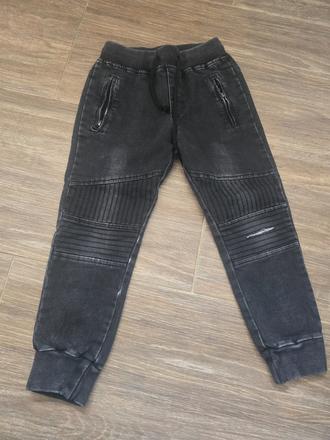 Nohavice č.110, 110