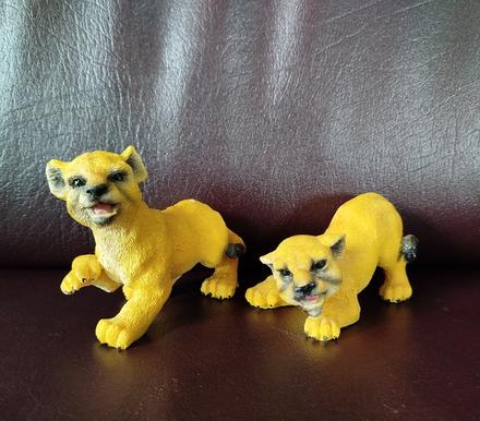 Krásne figúrky levíkov 2ks, 